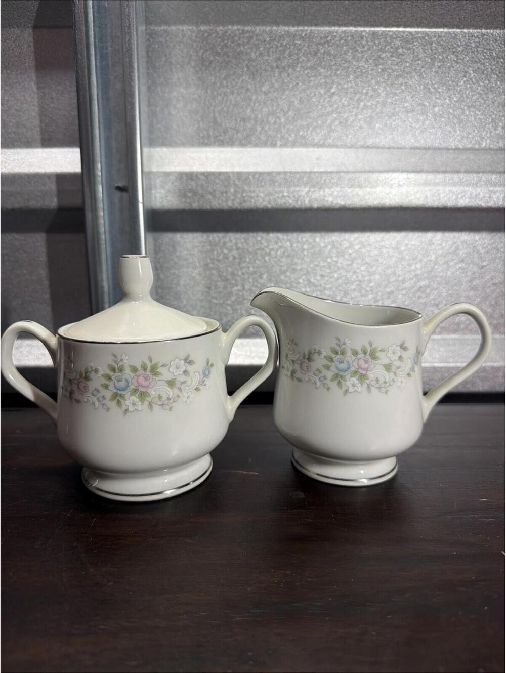 Set Of 2 Vintage Carlton Corsage 481 Cream & Sugar bowl *